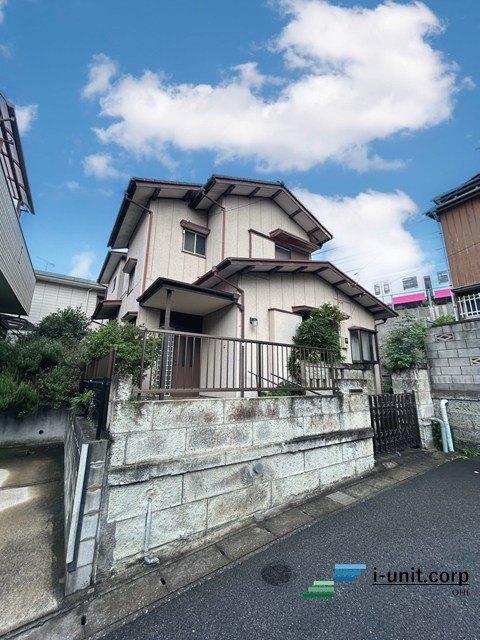 京成松戸線「前原」駅徒歩5分の好立地です。