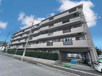 京成松戸線「薬園台」駅徒歩2分の好立地です。