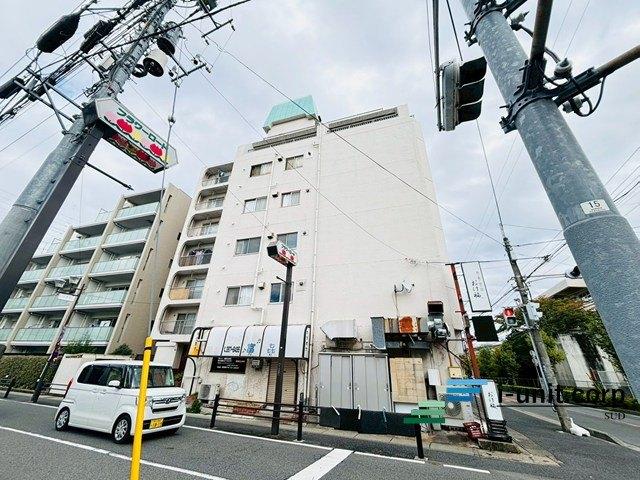 東西線「行徳」駅徒歩4分の好立地です。