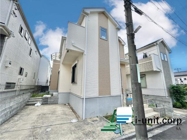 周辺スーパー自転車で3分！