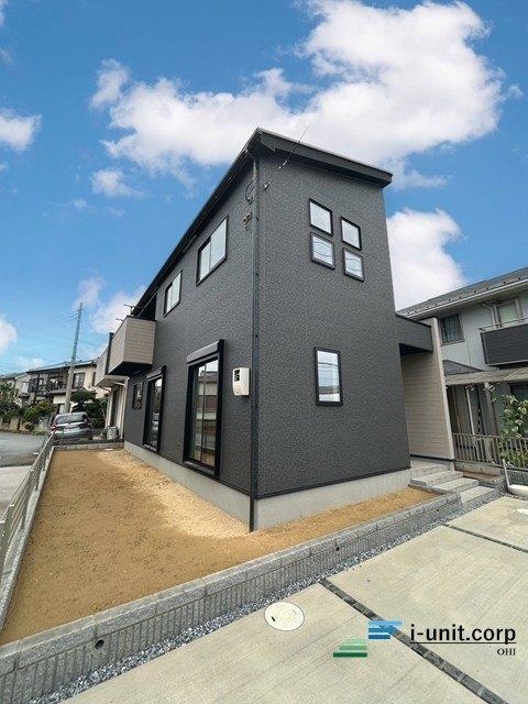 東武野田線「塚田」駅徒歩13分の好立地です。