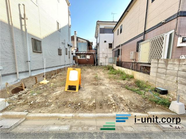 小学校まで徒歩5分です。