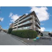 総武線「下総中山」駅徒歩１１分の好立地です。