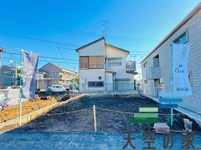 本物件は閑静な住宅街に位置しています。落ち着いた生活ができそうですね。