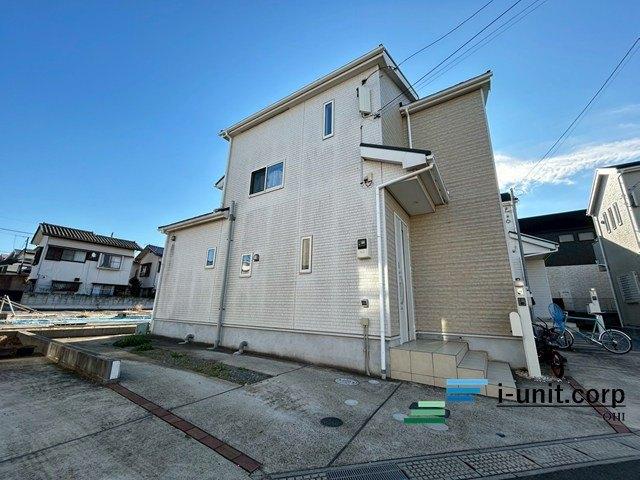 太陽光パネル・エコキュート搭載の地球にやさしい住宅です。