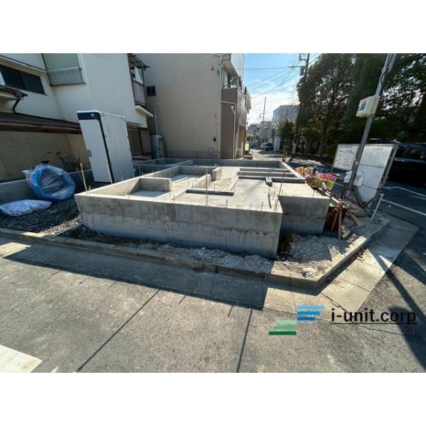 都営新宿線「一之江」駅エリアの角地物件です。