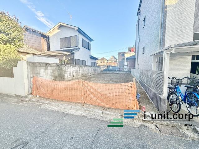 近くにコンビニやドラッグストアがあるので、利便性抜群♪ ご見学いつでもできますので、お気軽にお問合せください♪