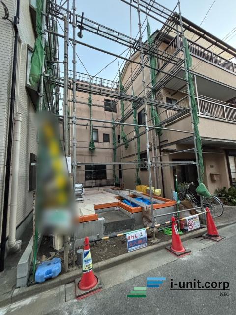 人造大理石のシステムキッチン