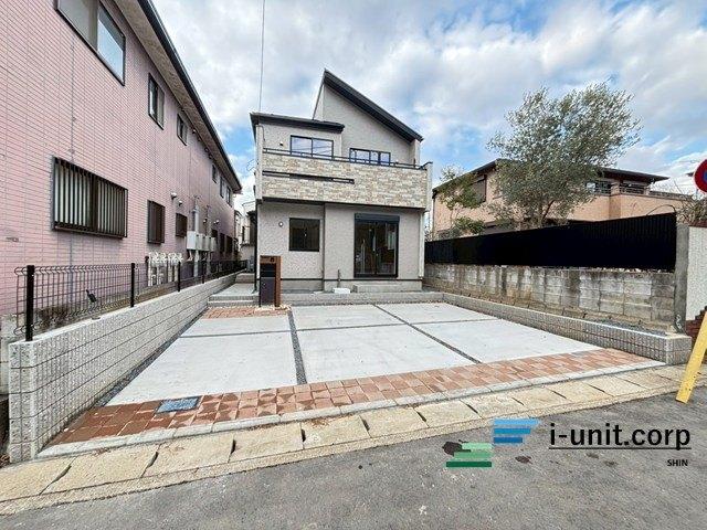 今日も、明日も、この街で、きっと誰かが幸せになる物語が描かれているはずです。