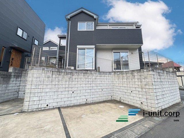 今日も、明日も、この街で、きっと誰かが幸せになる物語が描かれているはずです。