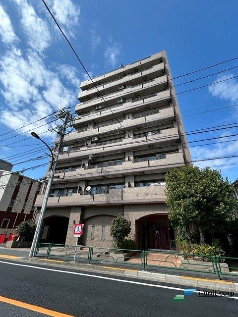 JR総武中央線「小岩」駅徒歩10分の好立地です。