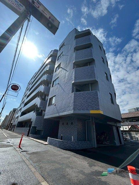 JR総武中央線「小岩」駅徒歩5分の好立地です。