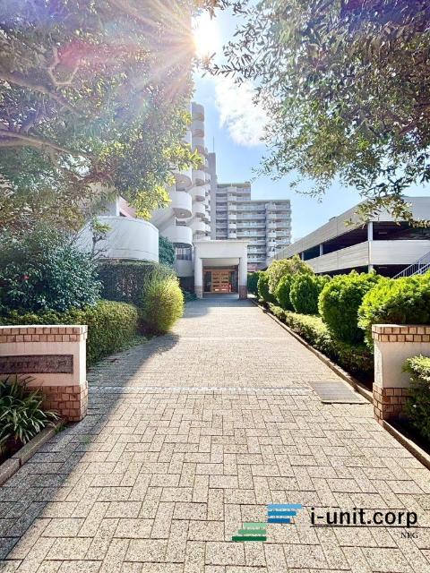 今日も、明日も、この街で、きっと誰かが幸せになる物語が描かれていくはずです。