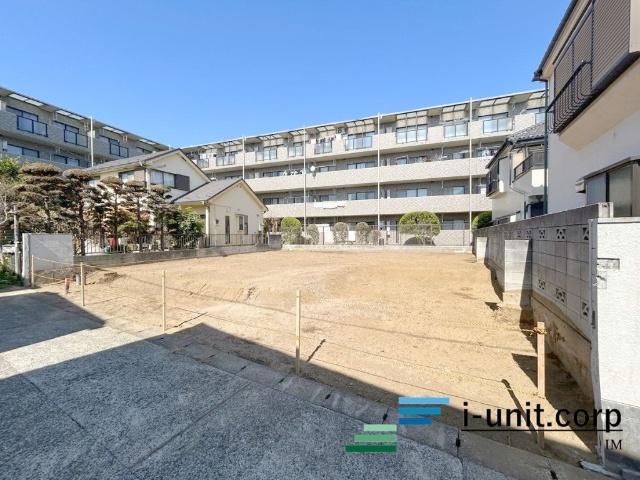 駅徒歩8分の好立地です。