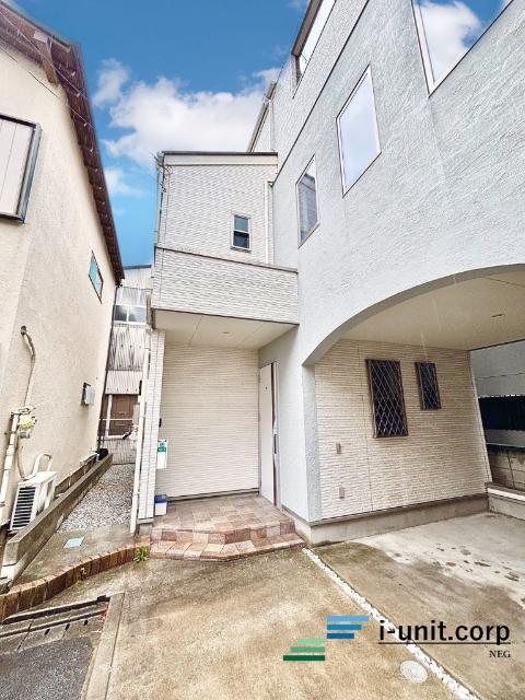 今日も、明日も、この街で、きっと誰かが幸せになる物語が描かれていくはずです。