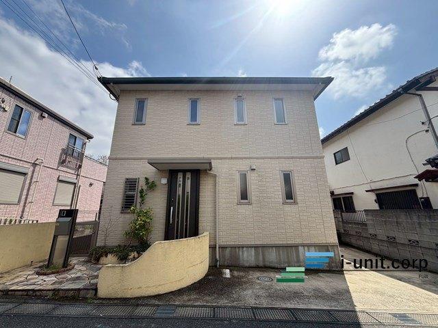 軽量鉄骨造でトヨタホーム施工の3SLDKです。