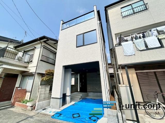 総武線『小岩』駅徒歩12分です。