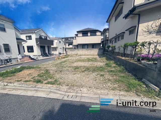 閑散な住宅街。