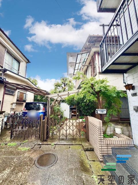 今日も、明日も、この街で、きっと誰かが幸せになる物語が描かれていくはずです。