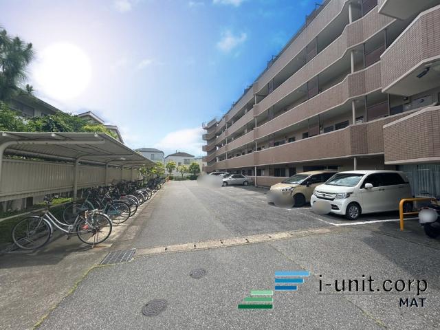 グランドヴィラ津田沼 駐車場