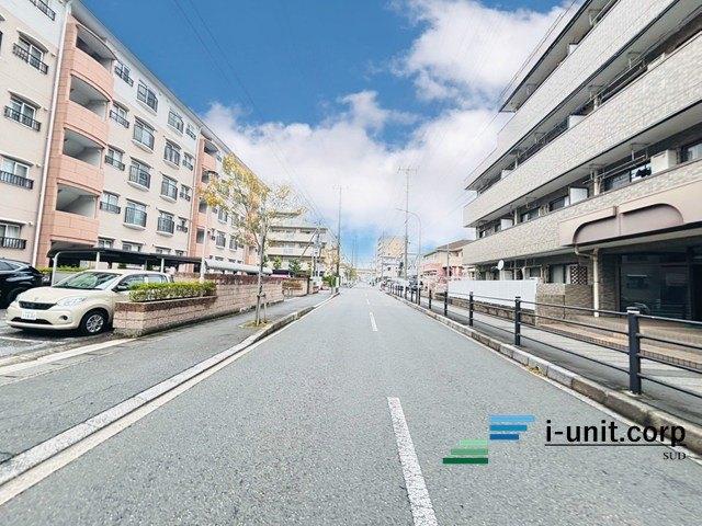 行徳コリーナ 前面道路含む現地写真