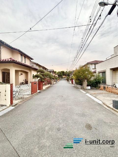浦安市弁天4丁目　新築戸建 前面道路含む現地写真