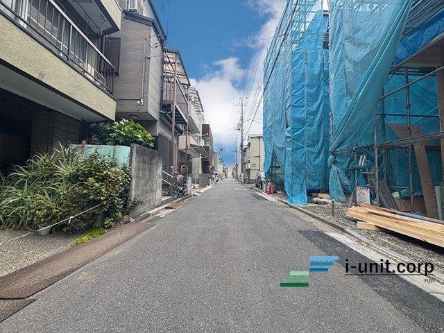 江戸川区平井7丁目　新築戸建 前面道路含む現地写真