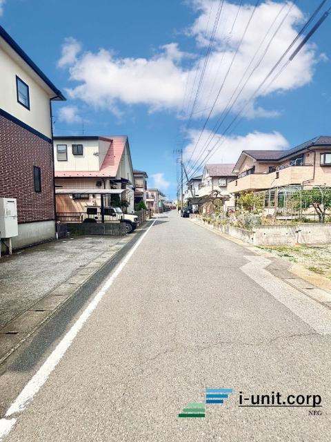 柏市しいの木台4丁目　新築戸建 前面道路含む現地写真