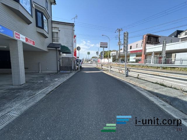 習志野市鷺沼５丁目　新築戸建 前面道路含む現地写真
