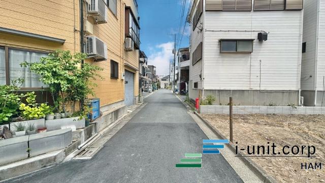 江戸川区興宮町　新築戸建 前面道路含む現地写真