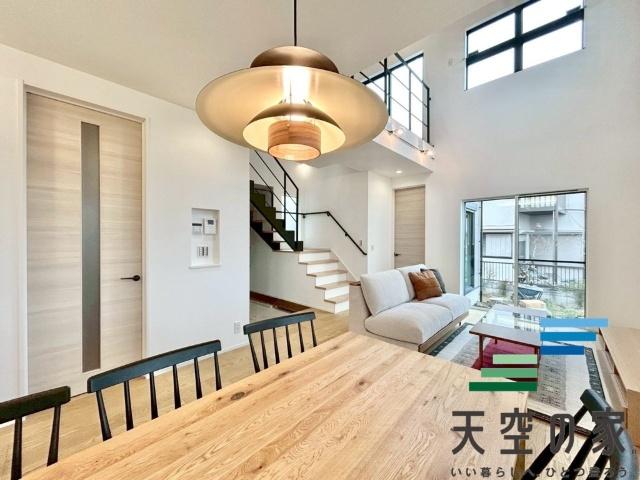 船橋市飯山満町新築戸建 リビング