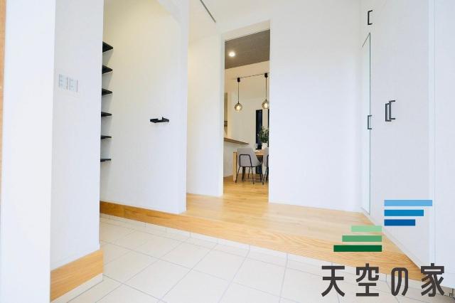 船橋市飯山満町新築戸建 玄関