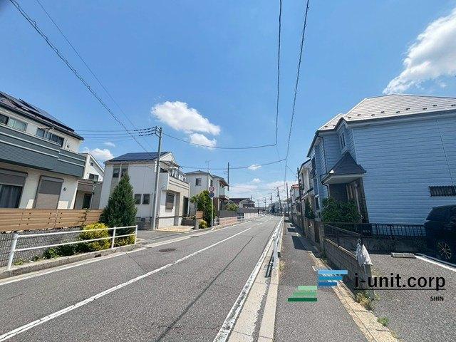 市川市大和田5丁目　新築戸建 前面道路含む現地写真