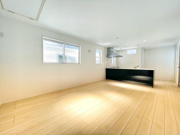浦安市当代島3丁目 新築戸建 リビング