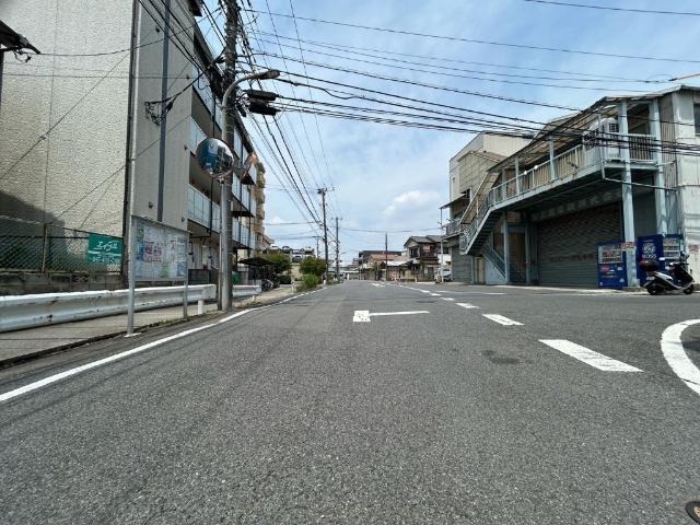 市川市田尻5丁目　新築戸建 前面道路含む現地写真