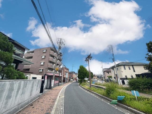 浦安市当代島3丁目 新築戸建 前面道路含む現地写真