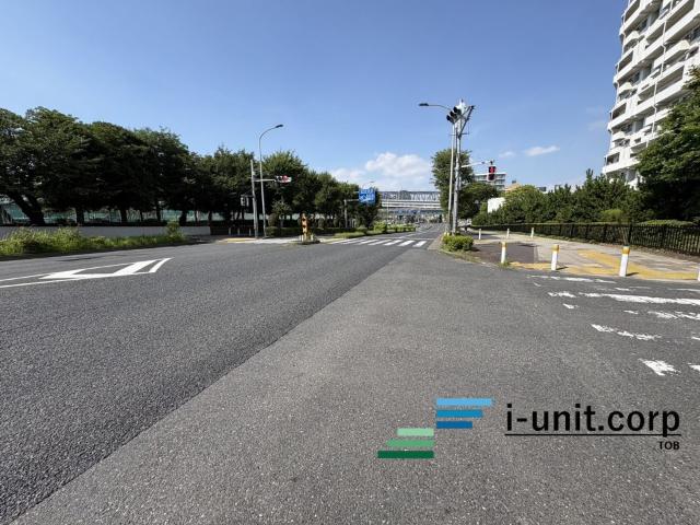 シティコープ清新15号棟 前面道路含む現地写真