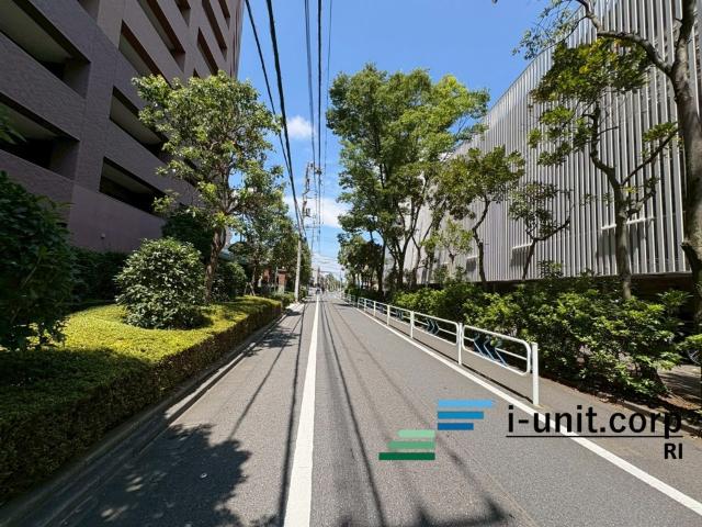 ライオンズプラザ西葛西 前面道路含む現地写真