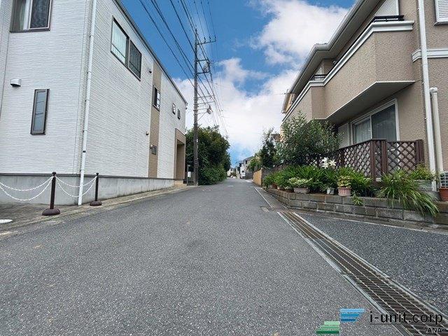 市川市宮久保６丁目　中古戸建 前面道路含む現地写真