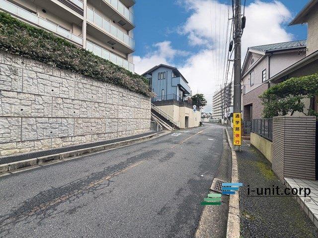 レアシス津田沼前原の丘 前面道路含む現地写真