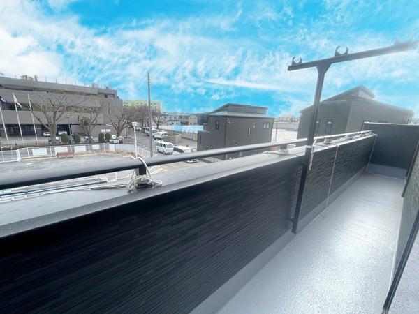 市川市本行徳 新築戸建 バルコニー