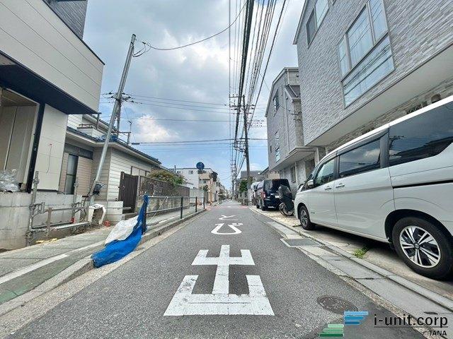 市川鬼高2丁目　5期　新築戸建 前面道路含む現地写真