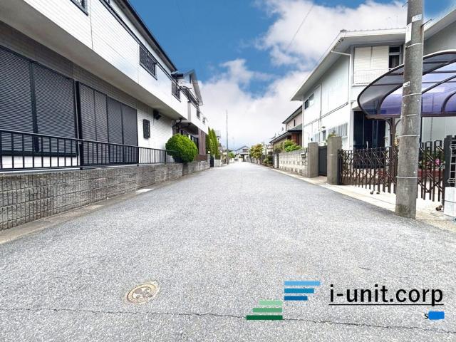 習志野市袖ヶ浦6丁目　新築戸建 前面道路含む現地写真