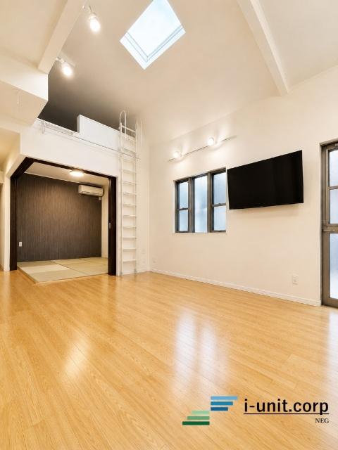 江戸川区東葛西4丁目　中古戸建 リビング