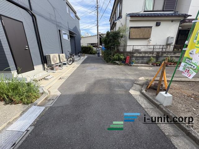 江戸川区本一色1丁目　土地 前面道路含む現地写真