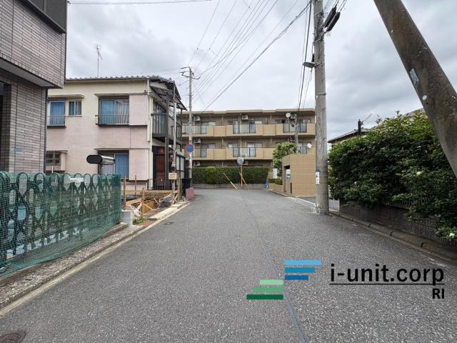 市川市広尾1丁目　新築戸建 前面道路含む現地写真