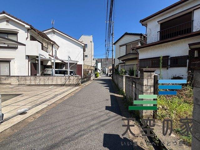 天空の家　船橋市山手3丁目　建築条件付き売地 前面道路含む現地写真