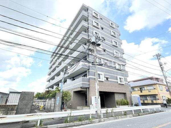 総武線『市川』駅より徒歩10分です。通勤や