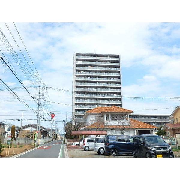 周辺に高い建物は無く日当たり良好です。