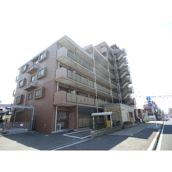 浦安駅徒歩8分で通勤・通学に便利です。